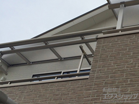 のバルコニー・ベランダ屋根 ヴェクターテラス F型 屋根タイプ 単体 積雪〜20cm対応＋吊り下げ式　標準2本入り×1セット 施工例