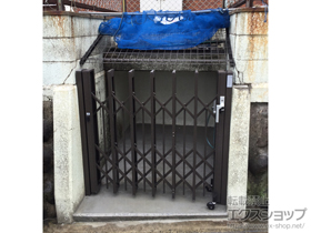 のカーゲート アルシャインII PG型R(ペットガード) Aタイプ ノンレール 片開き 150S 施工例