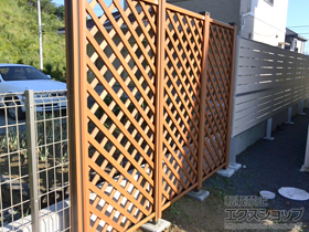 のフェンス・柵 ステイウッドフェンスM1型 高尺タイプ 間仕切りタイプ 施工例