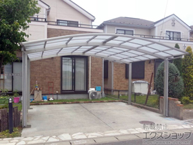 のカーポート プレシオスポート ワイド 積雪〜20cm対応＋収納式物干しセット2型 2本入り×1セット　ワイド用 施工例