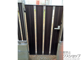 の門扉 ルシアス門扉AS01型 たてスリット 片開き 複合カラー 門柱使用 施工例