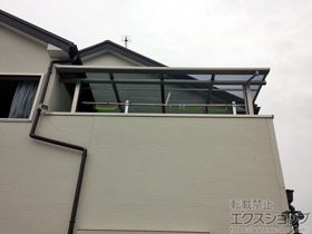 のバルコニー・ベランダ屋根 ライザーテラスII F型 屋根タイプ 単体 積雪〜20cm対応＋吊り下げ物干し 標準 2本入り×1セット＋積雪カバー 施工例