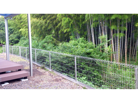 のフェンス・柵 イーネットフェンス1F型 自由柱タイプ 施工例
