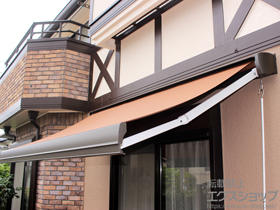 のオーニング・日よけ 彩風S型 手動式 施工例