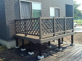 のウッドデッキ リウッドデッキ 200＋リウッドデッキフェンス2型＜ラチス格子＞ 施工例