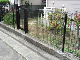 のフェンス・柵 イーネットフェンス1F型 自由柱施工 施工例