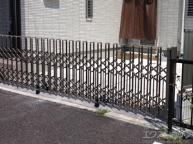 のカーゲート トリップゲート ペットガード型 ノンレール 片開き 47S 施工例