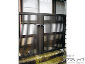 のフェンス・柵 プレスタ門扉 2型 細たて桟 両開き 柱使用 施工例