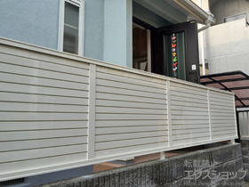 のフェンス・柵 プレスタフェンス5型 横目隠し フリーポールタイプ 施工例