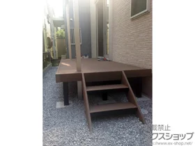 YKKAPのウッドデッキ リウッドデッキ 200＋リウッドステップ5型 Ｓタイプ（2段）×1台 施工例