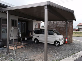 のカーポート テリオスポートIII 1500 2台用 角柱4本仕様 積雪〜50cm対応 ※斜め加工納まり 施工例