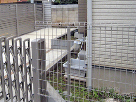 のフェンス・柵 イーネットフェンス 2F型　自由柱施工 施工例