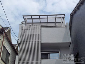 のバルコニー・ベランダ屋根 パワーアルファ L型 屋根タイプ 単体 積雪〜30cm対応 + パワーアルファ用 吊り下げ物干し 施工例