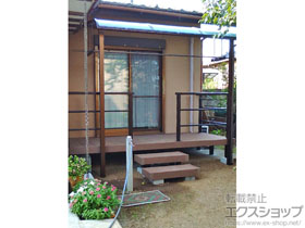 のウッドデッキ リウッドデッキ 200+独立式 リウッドステップ2型+リウッドデッキ 200専用 シンプルモダンデッキフェンス2型 <横格子2本タイプ> 施工例