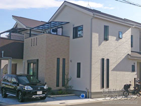 のバルコニー・ベランダ屋根 ライザーテラスII F型 屋根タイプ 単体 積雪〜20cm対応＋吊り下げ物干し 施工例