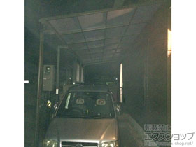 のテラス屋根 ライザーテラスII F型 テラスタイプ 連棟 積雪〜20cm対応+ライザーテラスII 用前面スクリーン1段 施工例