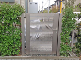 の門扉 ライシス門扉 1型 細横桟 片開き 柱使用 施工例