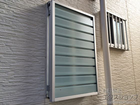 の面格子・窓格子 プライバシースクリーン+プライバシースクリーン 目隠し材 施工例