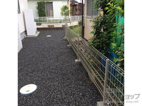 のフェンス・柵 ハイグリッドフェンスUF8型 フリーポールタイプ 施工例