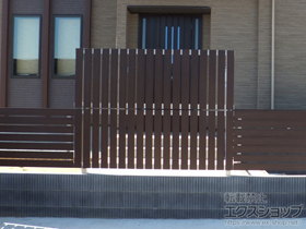 のフェンス・柵 ルシアスフェンスH01型 木調カラー 自由柱施工＜2段支柱＞ 施工例
