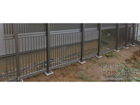 のフェンス・柵 プレスタフェンス2型 フリーポールタイプ 施工例