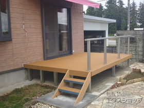 のウッドデッキ リウッドデッキ 200＋シンプルモダンデッキフェンス1型＜笠木のみタイプ＞＋階段式リウッドステップ5型 Sタイプ 2段 施工例