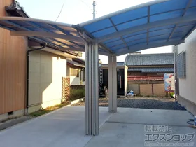 Value Selectのカーポート プレシオスポート Y合掌 積雪〜20cm対応+収納式物干しセット2型 2本入り×1セット 施工例