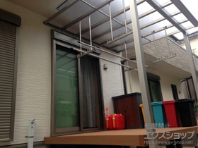 のテラス屋根 ヴェクターテラス F型 テラスタイプ 単体 積雪〜20cm対応+吊下げ物干し 標準 2本入 施工例