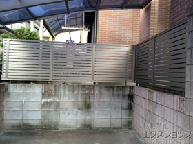 のフェンス・柵 プレスタフェンス 7Y型 横スリット フリーポールタイプ 施工例