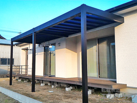 のテラス屋根 リレーリア テラス屋根 連棟 積雪〜20cm対応＋吊り下げ物干し 標準2本入り×1セット 施工例