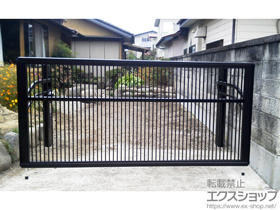 のカーゲート ルシアスアップゲート 2型 たて格子 電動 施工例