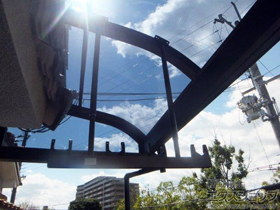 のバルコニー・ベランダ屋根 ヴェクターテラス R型 ルーフタイプ 単体 積雪〜20cm対応＋吊り下げ式物干し＋屋根妻パネル(※両側分) 施工例