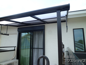 のバルコニー・ベランダ屋根 プレシオステラス F型 屋根タイプ 単体 積雪〜20cm対応＋吊り下げ物干し 標準2本入り×1セット 施工例