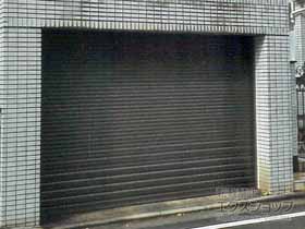 のガレージシャッター ガレージシャッタークワトロ 電動式 内部付タイプ 施工例