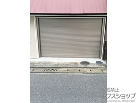 のガレージシャッター ガレージシャッタークワトロ 電動式 内部付タイプ 施工例