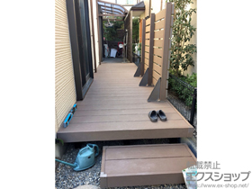 のウッドデッキ リウッドデッキ 200＋独立式リウッドステップ2型＋フェンス3型<横スリット> 施工例