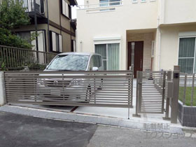 のカーゲート ワイドオーバードアS3型 手動式 施工例