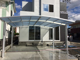 のカーポート ネスカR (ラウンドスタイル) ワイド 積雪〜20cm対応＋物干しセット　標準2本入り 施工例