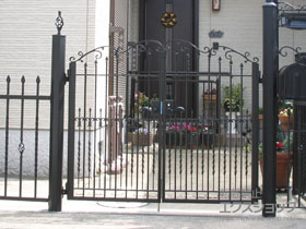 の オルニス門扉 3型 両開き　門柱使用 施工例