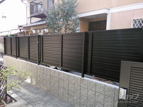 のフェンス・柵 ミエーネフェンス 目隠しルーバータイプ 施工例