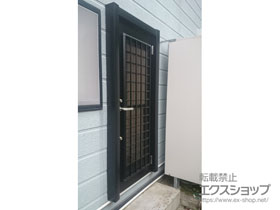 の玄関ドア リシェント勝手口ドア PG仕様（ランマ無）R A型 施工例