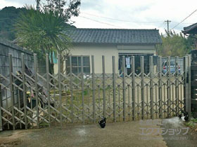 のカーゲート トリップゲート ペットガード型 ノンレール 片開き 33Ｓ 施工例