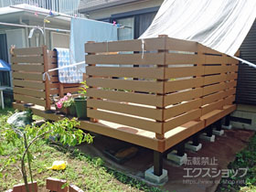 のウッドデッキ リウッドデッキ 200＋リウッドデッキフェンス3型＜横スリット＞ 施工例