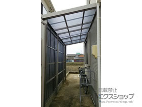 のストックヤード フリーヤード　オープンタイプ 積雪〜20cm対応※骨組みのみ＋ポリカーボネート波板 施工例