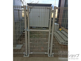 の門扉 メッシュフェンスM0門扉 片開き 柱仕様 施工例