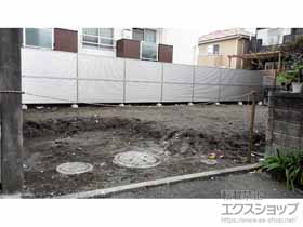 のフェンス・柵 ミエーネフェンス 目隠しルーバータイプ 2段支柱 施工例