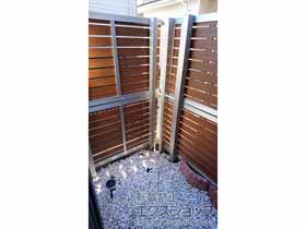 のフェンス・柵 ルシアスフェンスH02型 横板格子 2段支柱　複合カラー 施工例