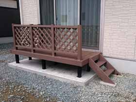 のウッドデッキ リウッドデッキ200＋ラティスフェンス＋ステップ2段 施工例