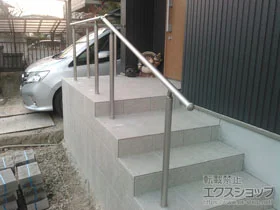 YKKAPのフェンス・柵・塀 パルトナーUDフェンス 1型 自立タイプ 施工例