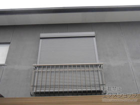 の窓シャッター 【特注】リフォームシャッター クワトロ 手動式 施工例